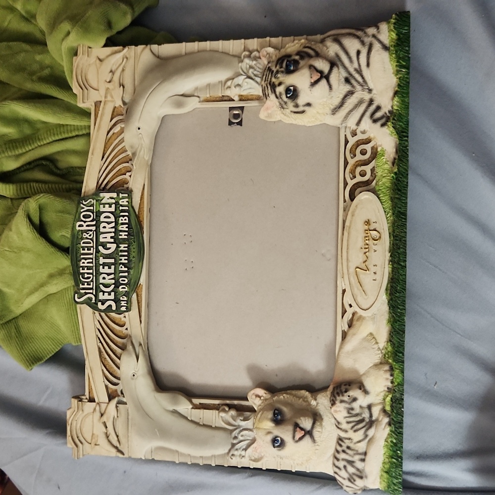 Siegfried & Roy Frame